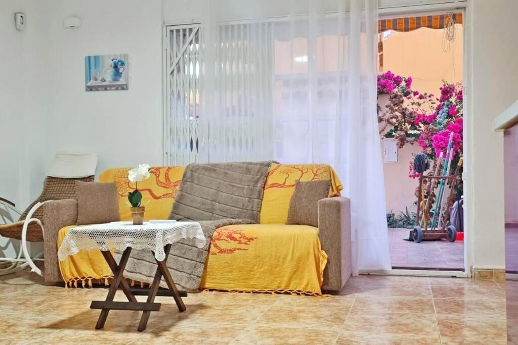 Апартаменты Mar Azul Adosado, Patio Y Solarium Торевьиа Экстерьер фото