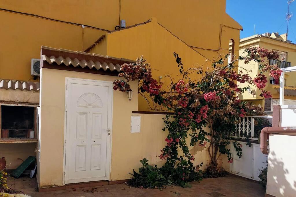 Апартаменты Mar Azul Adosado, Patio Y Solarium Торевьиа Экстерьер фото